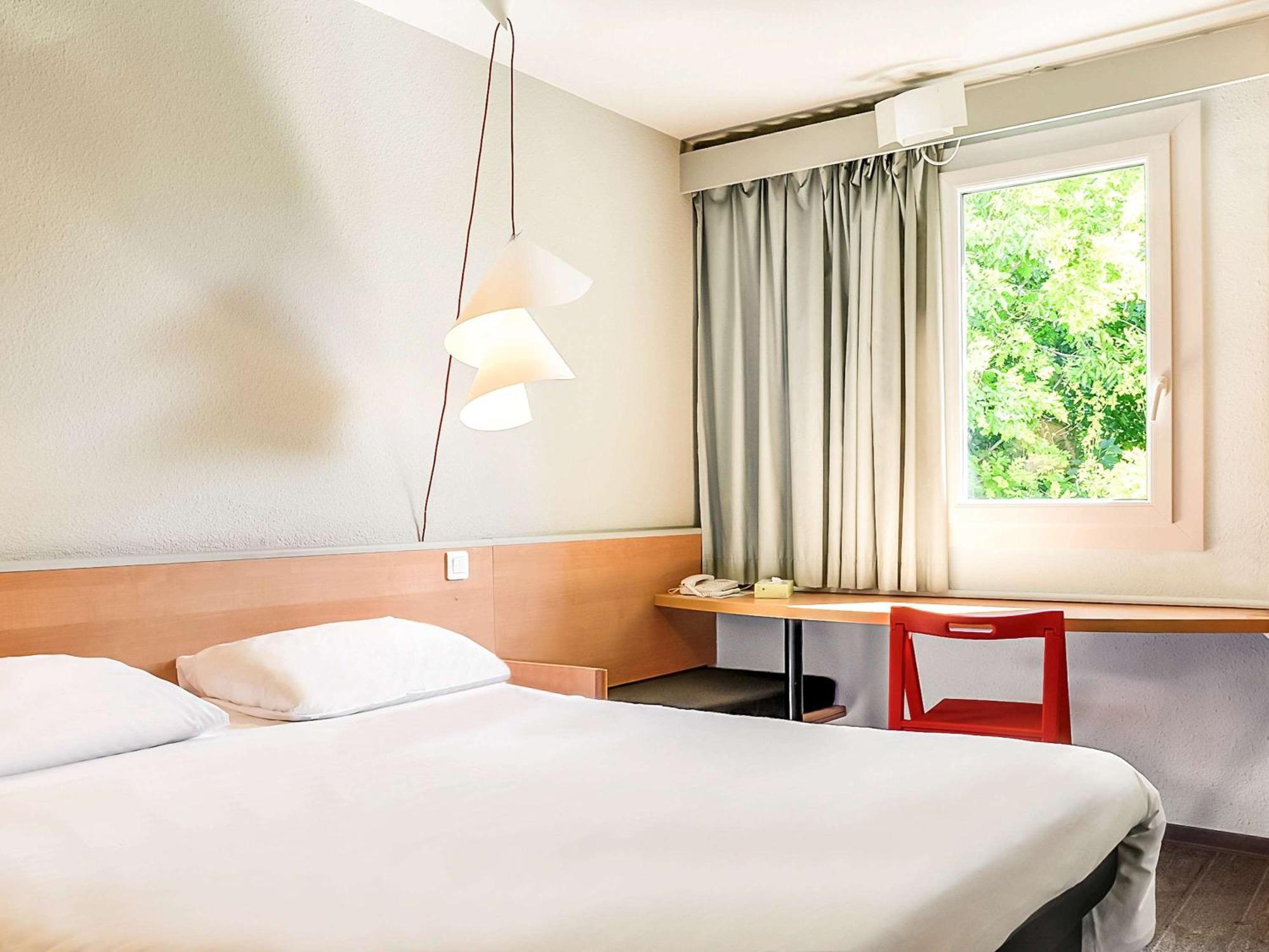ไอบิส มงเตลิมาร์ นอร์ด Hotel Saulce-sur-Rhone ภายนอก รูปภาพ