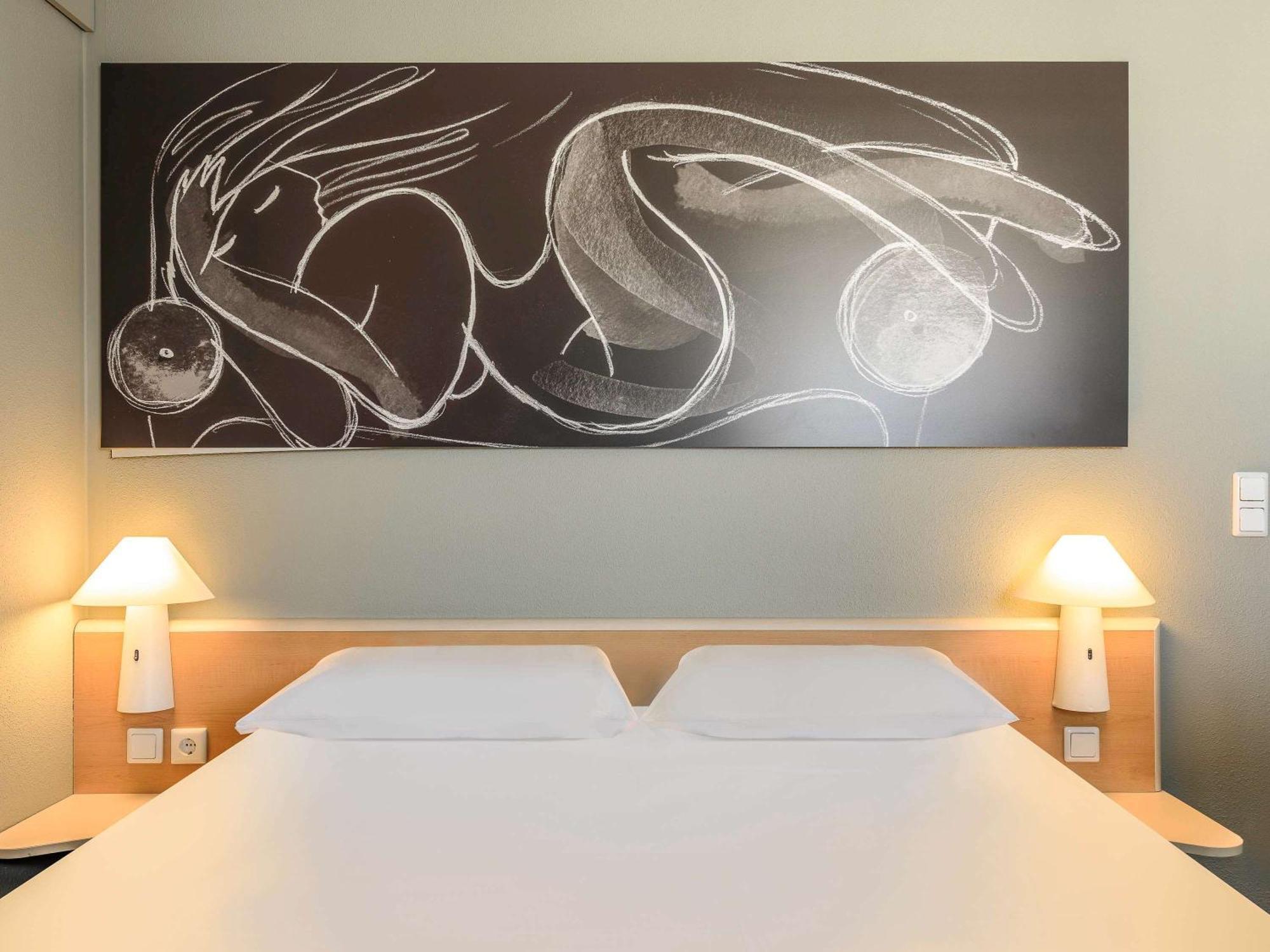ไอบิส มงเตลิมาร์ นอร์ด Hotel Saulce-sur-Rhone ภายนอก รูปภาพ