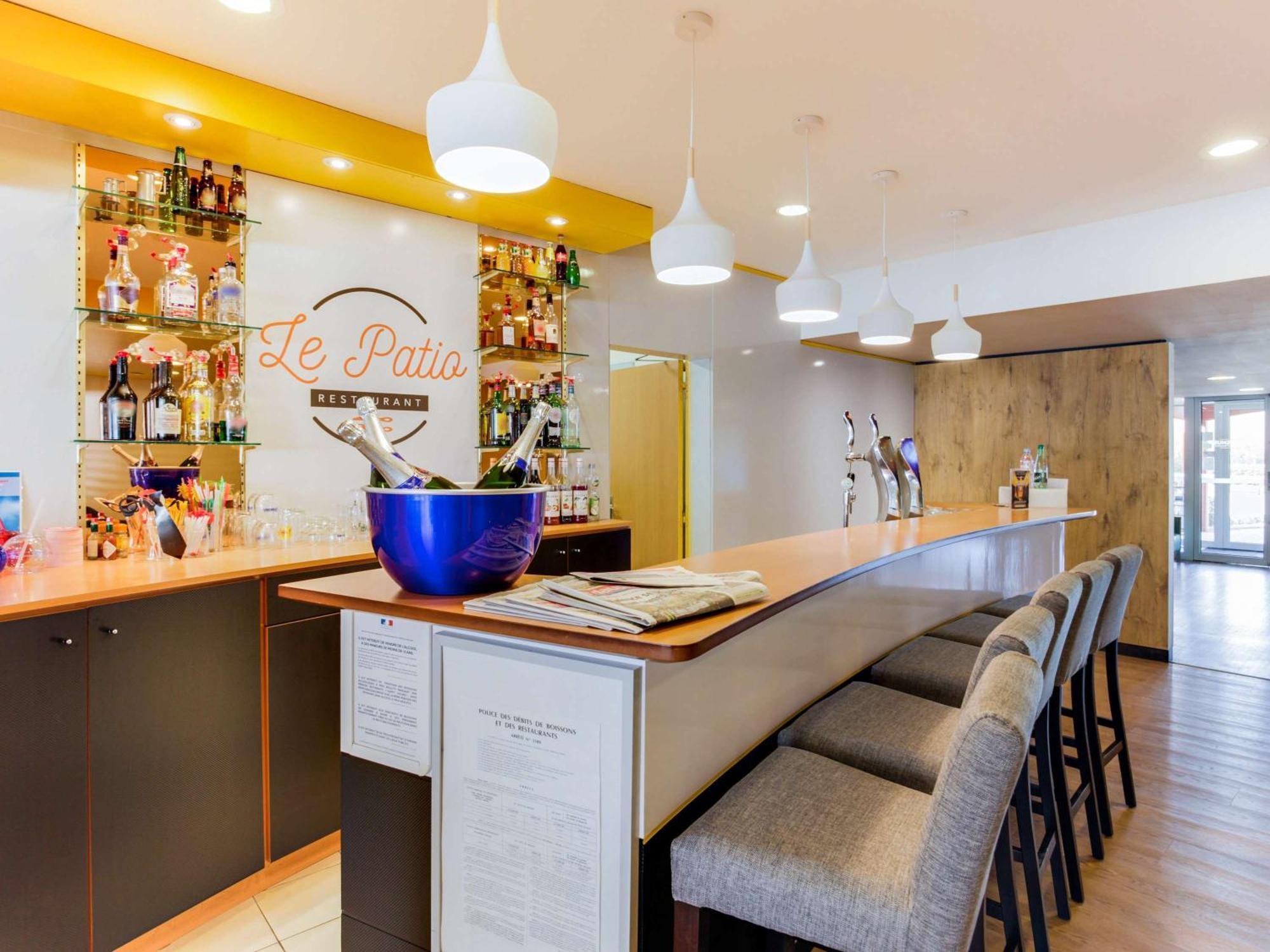 ไอบิส มงเตลิมาร์ นอร์ด Hotel Saulce-sur-Rhone ภายนอก รูปภาพ